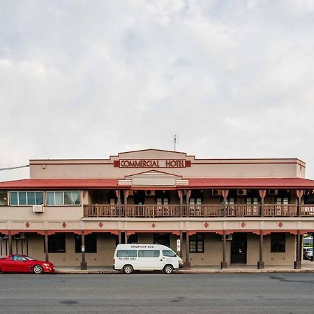 Commercial Hotel Clermont エクステリア 写真